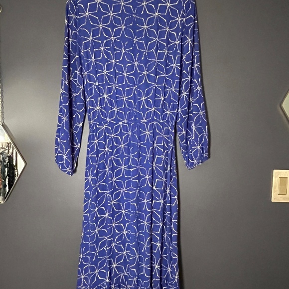 Plenty by Tracy Reese = Boho Blue Printed Midi Wrap Dress - Size M - Picture 2 of 5